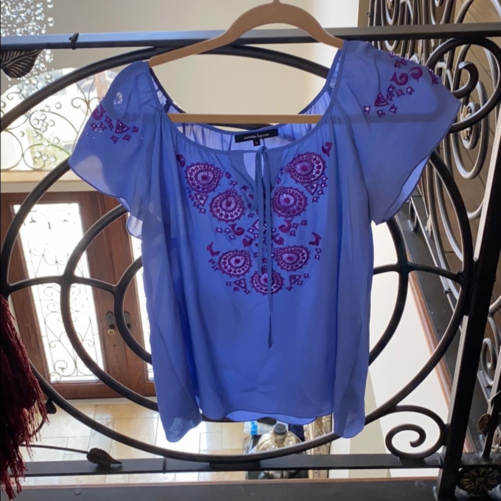 Blouse super pretty love the colors